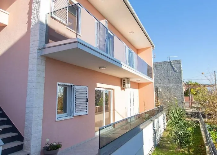 With Swimming Pool Kastel Stari, - 24273