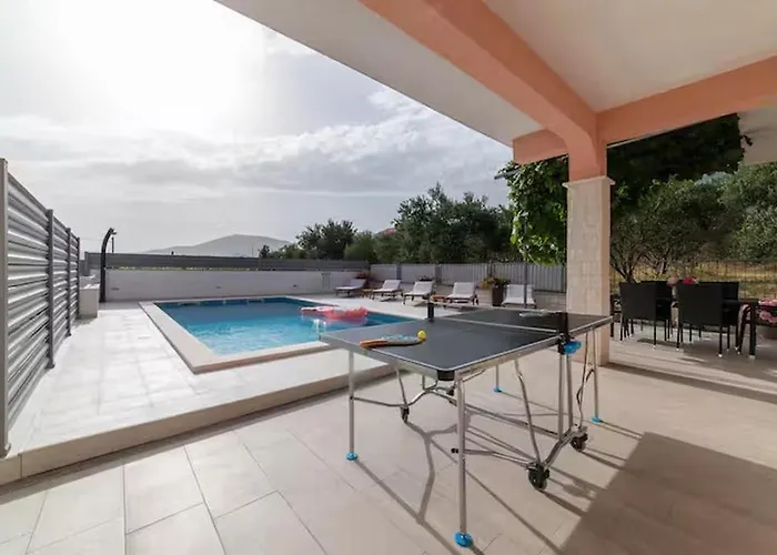 With Swimming Pool Kastel Stari, - 24273 Apartament Kaštela